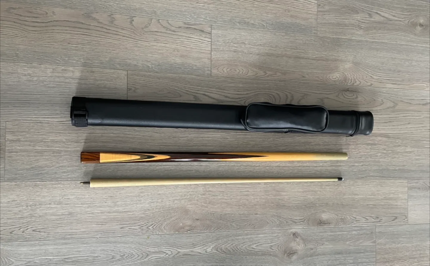 Used Pool Cue  with brand new hard carrying Case image indicator(4)