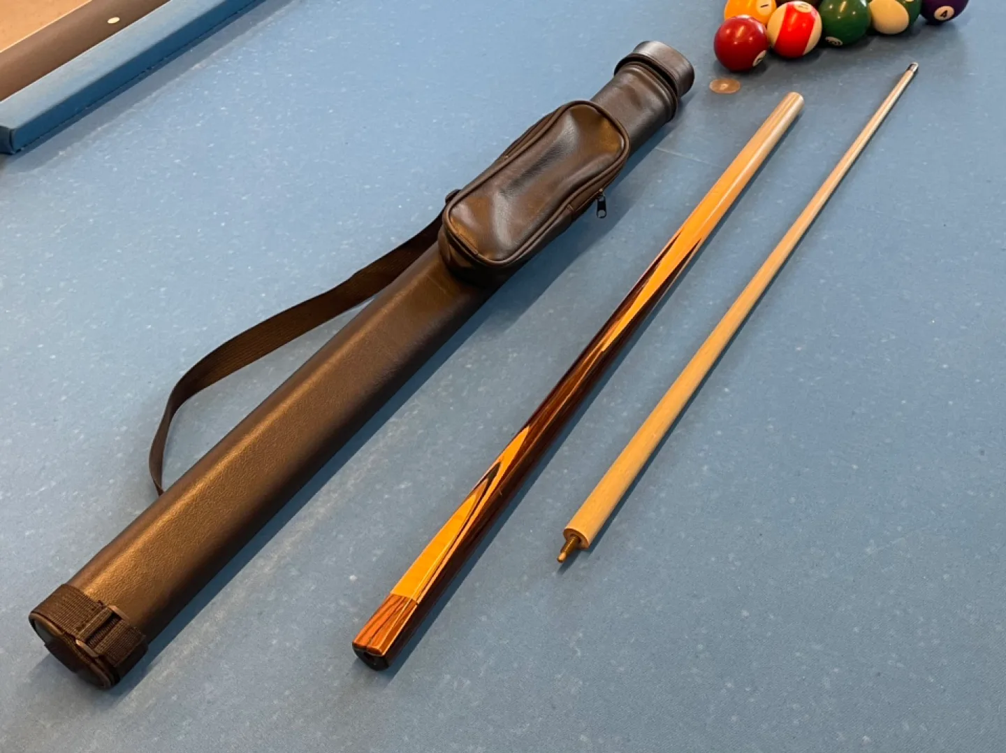 Used Pool Cue  with brand new hard carrying Case image indicator(2)