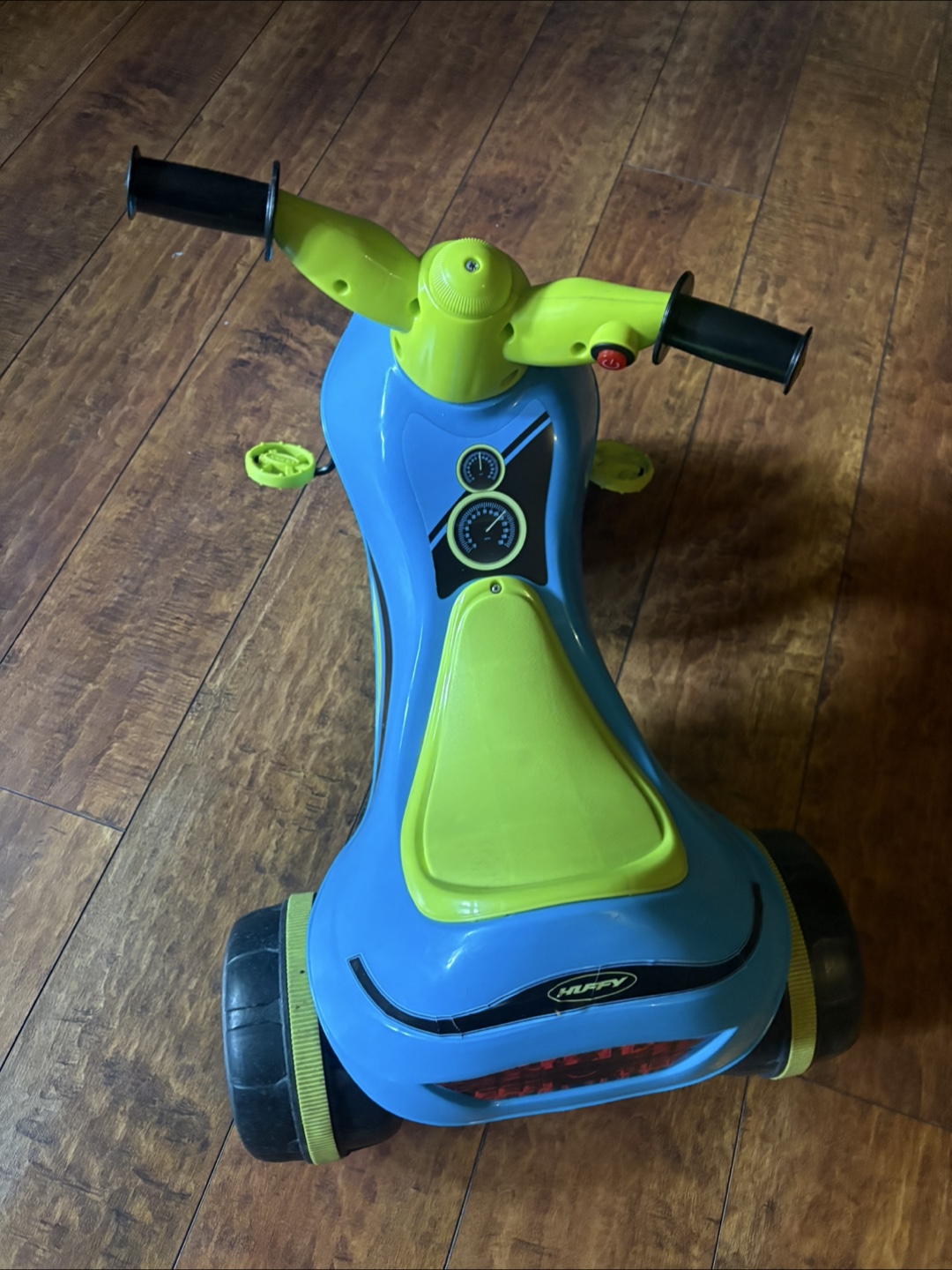 Huffy Green and Blue Toddler Tricycle - photo 2