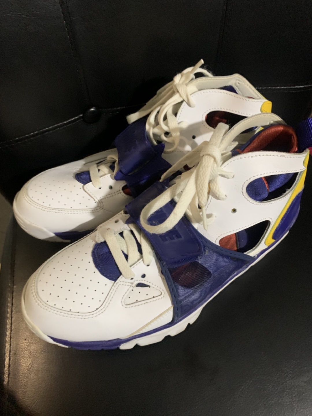 Nike Air Flight Huarache Sneakers - Size 8.5 - photo 2