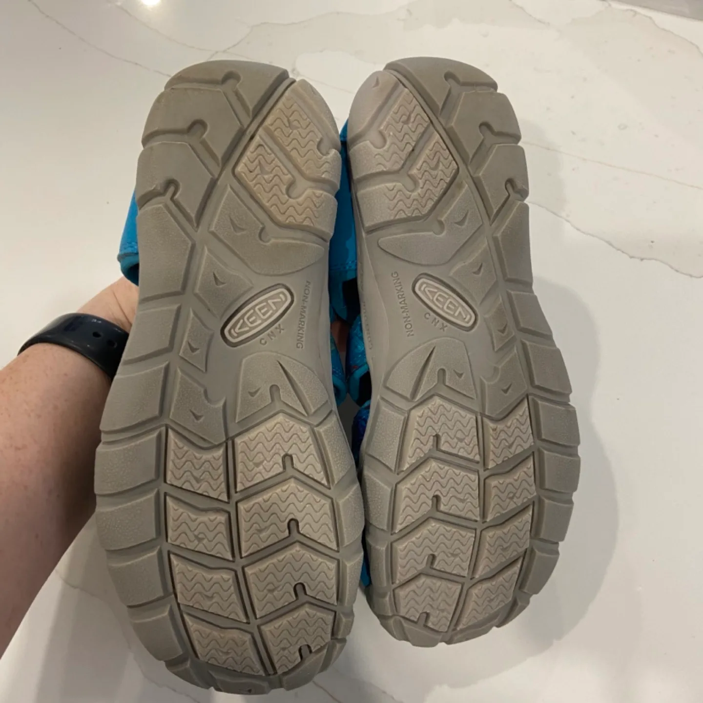 Size 3US/35EUR kids Keen sandals image indicator(4)