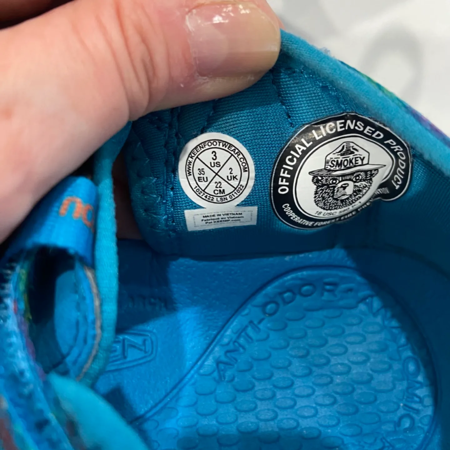 Size 3US/35EUR kids Keen sandals image indicator(5)