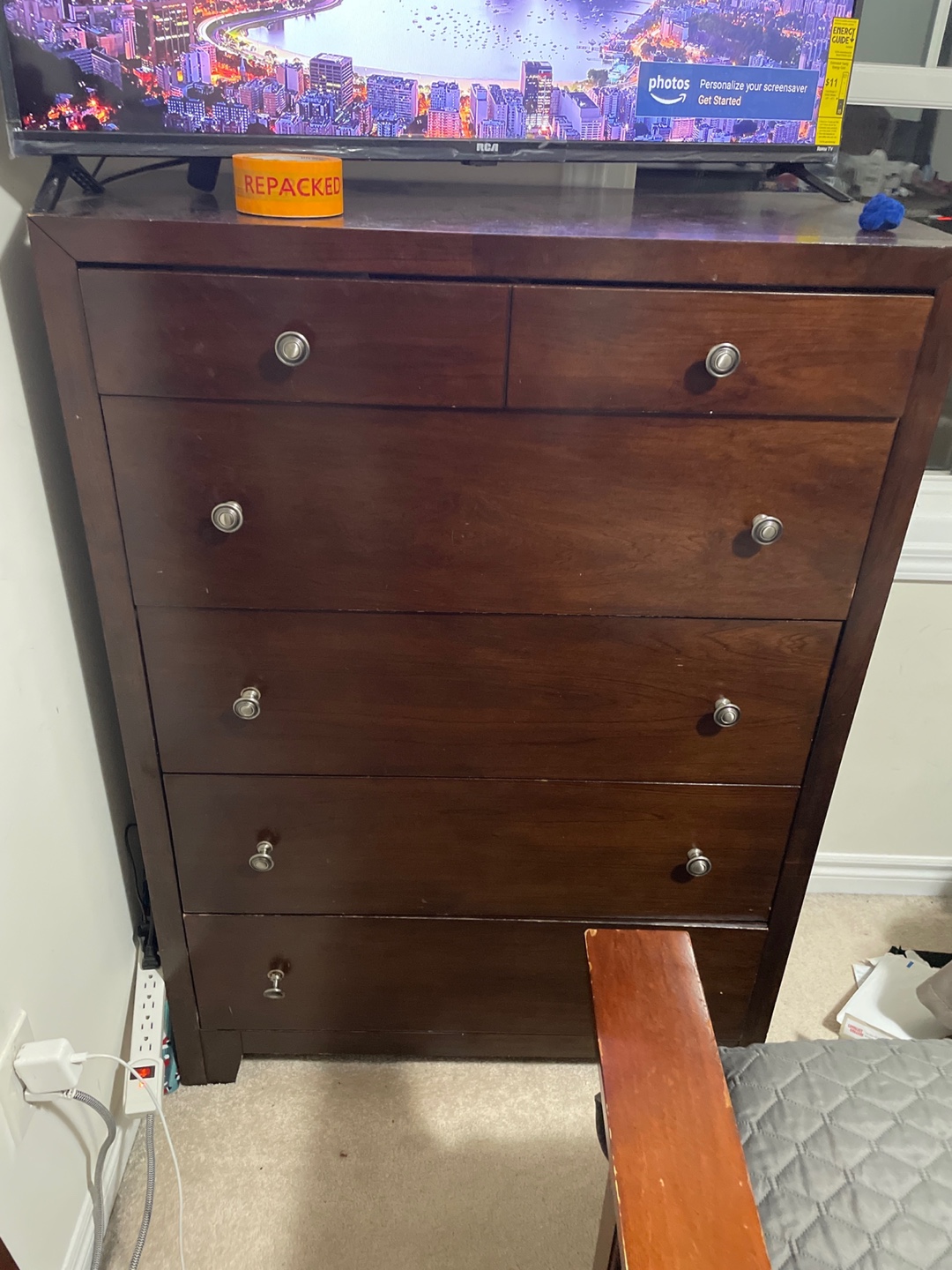 Dark brown 5-drawer dresser