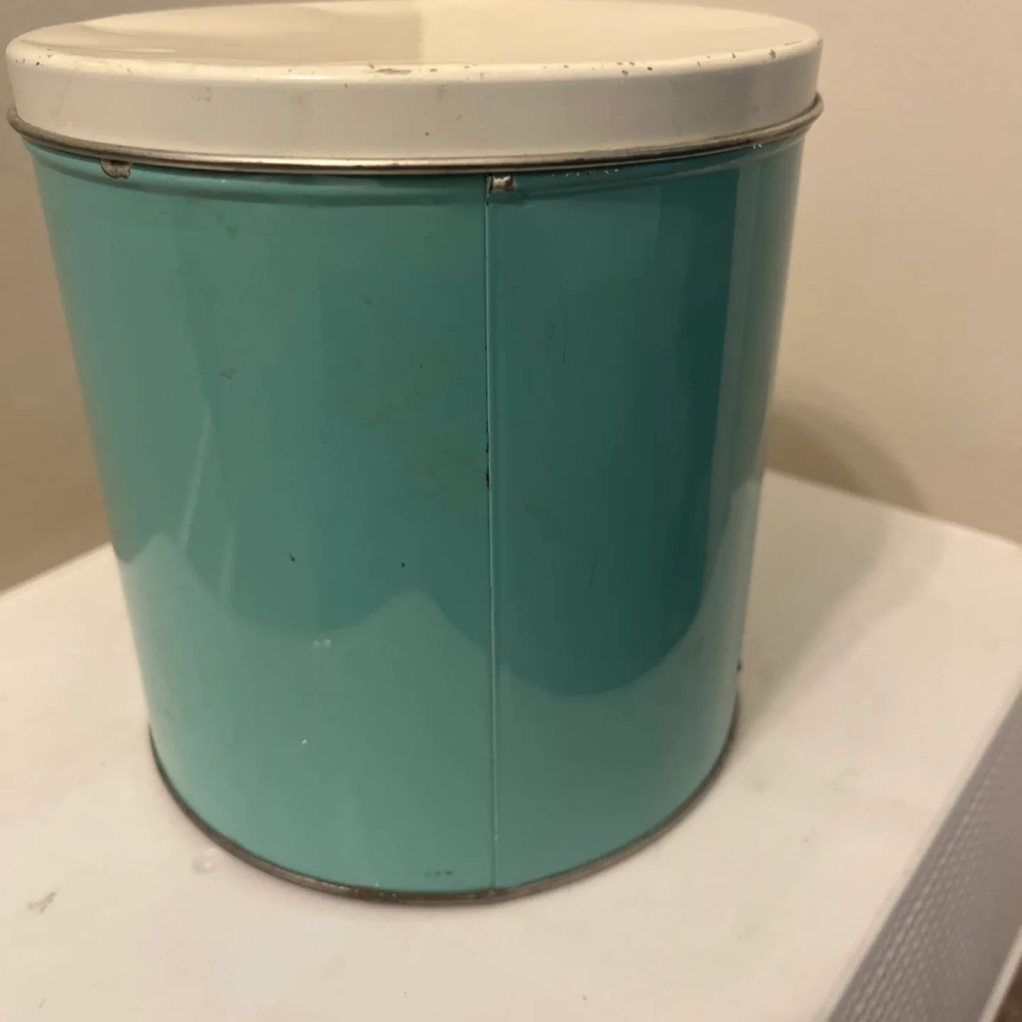 Vintage Teal Sugar Tin image indicator(2)