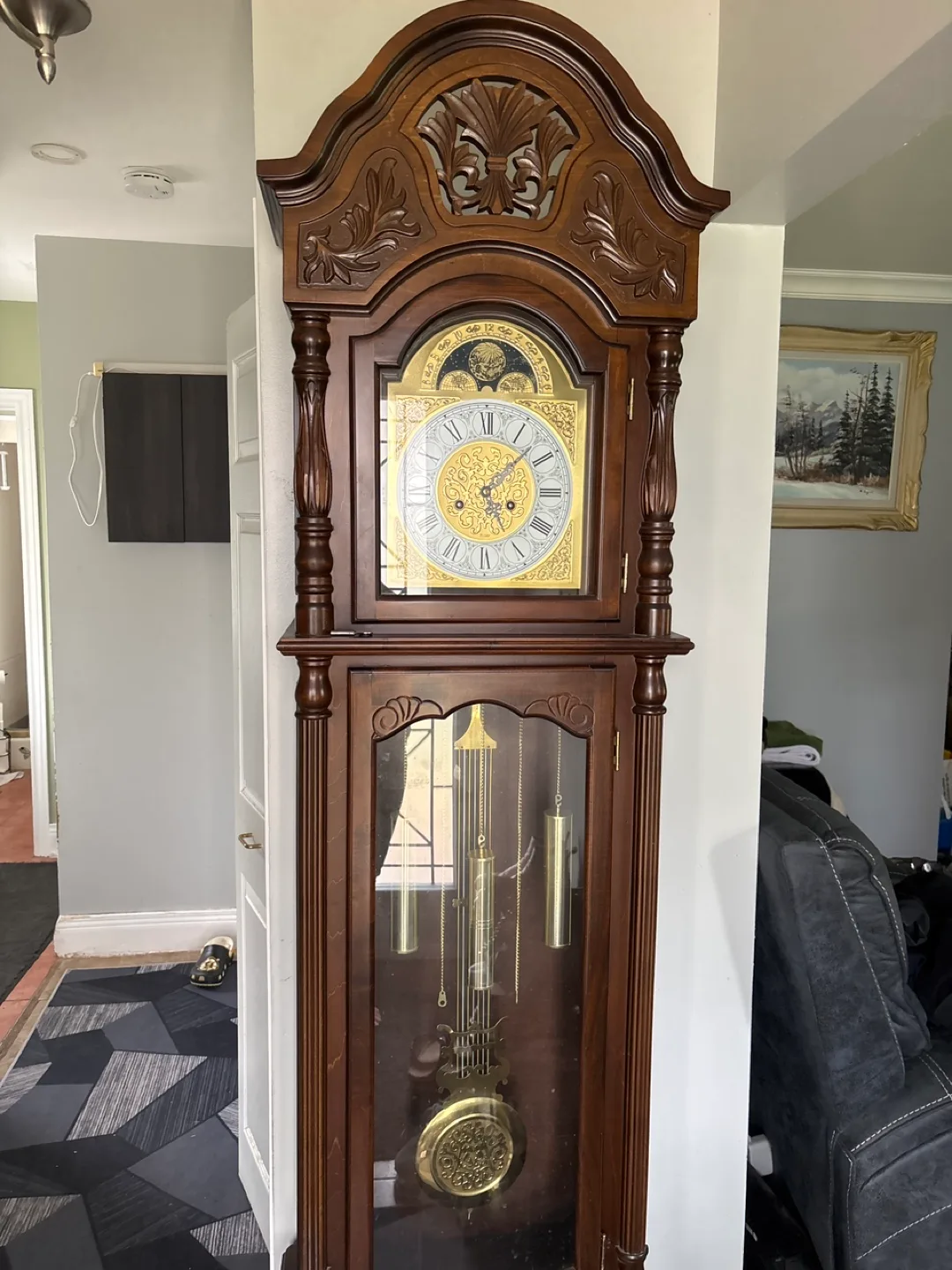 Old floor clock thumbnail