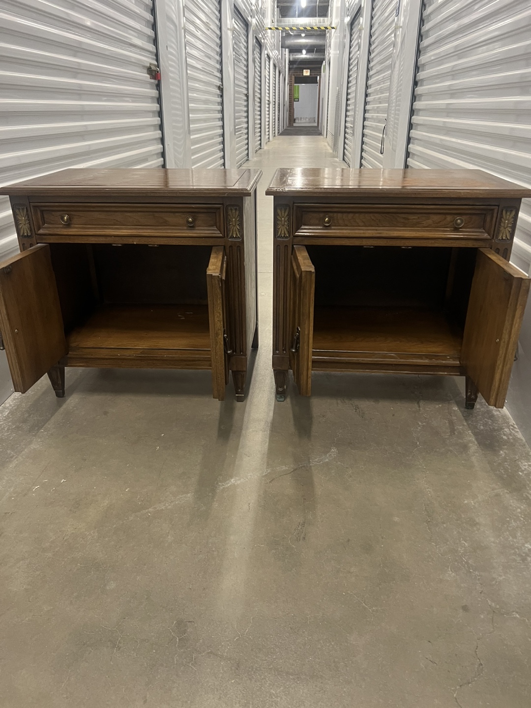 Pair of Vintage Wooden Nightstands - photo 4