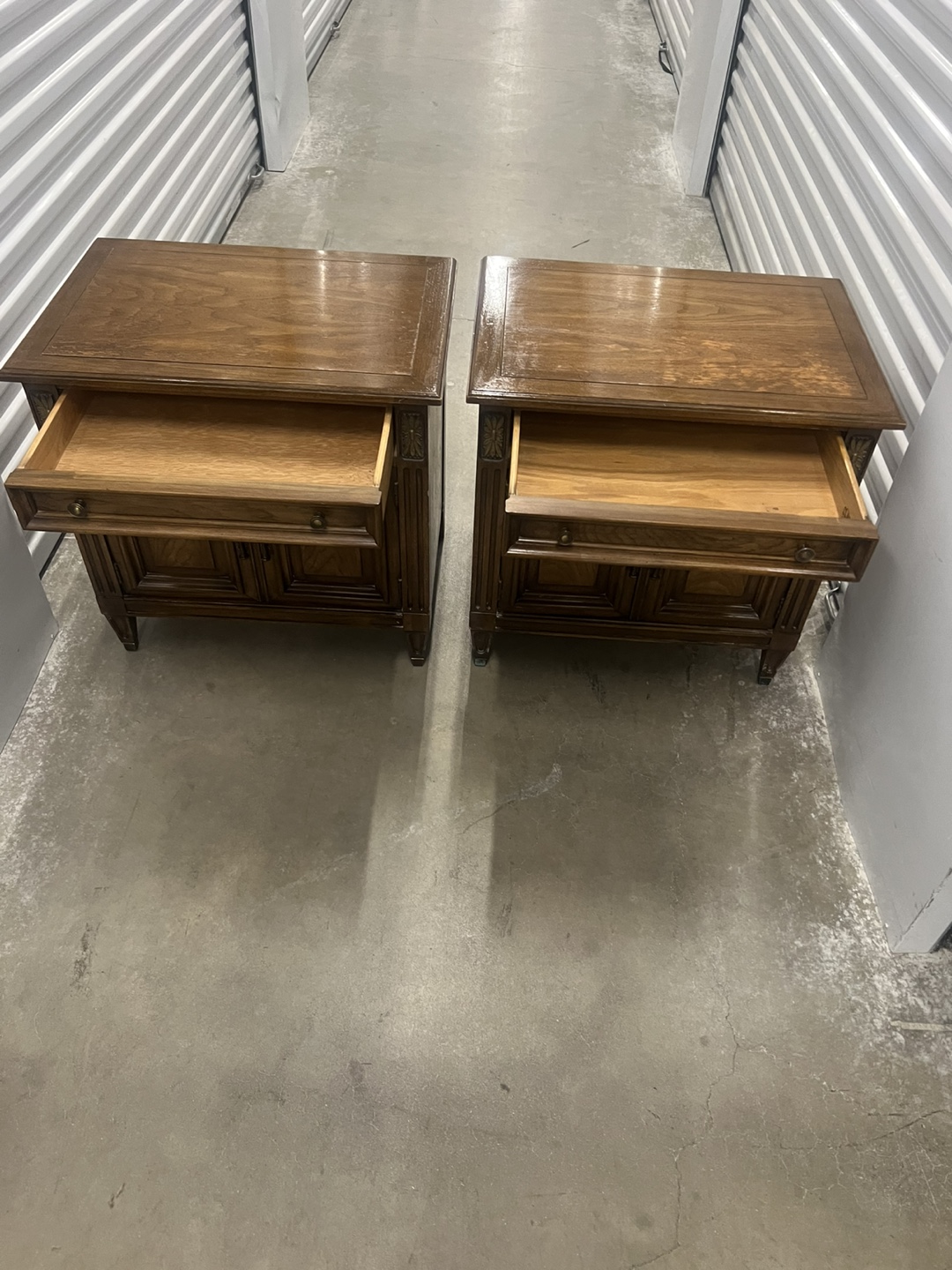 Pair of Vintage Wooden Nightstands - photo 3