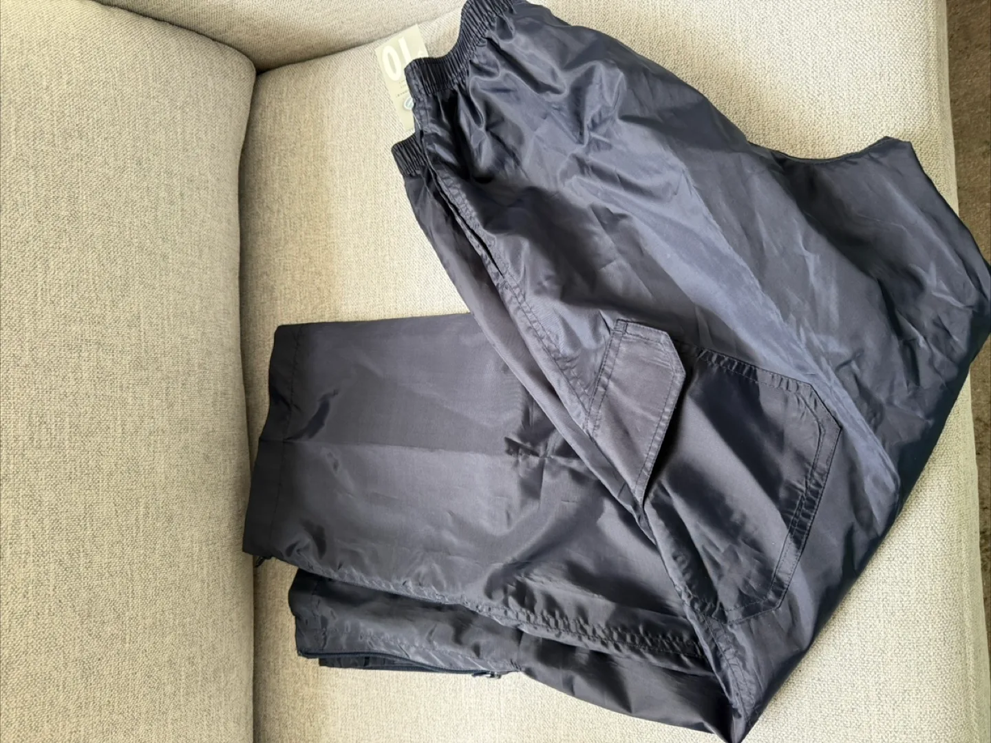 AW Splash Pants - Size Medium image indicator(9)