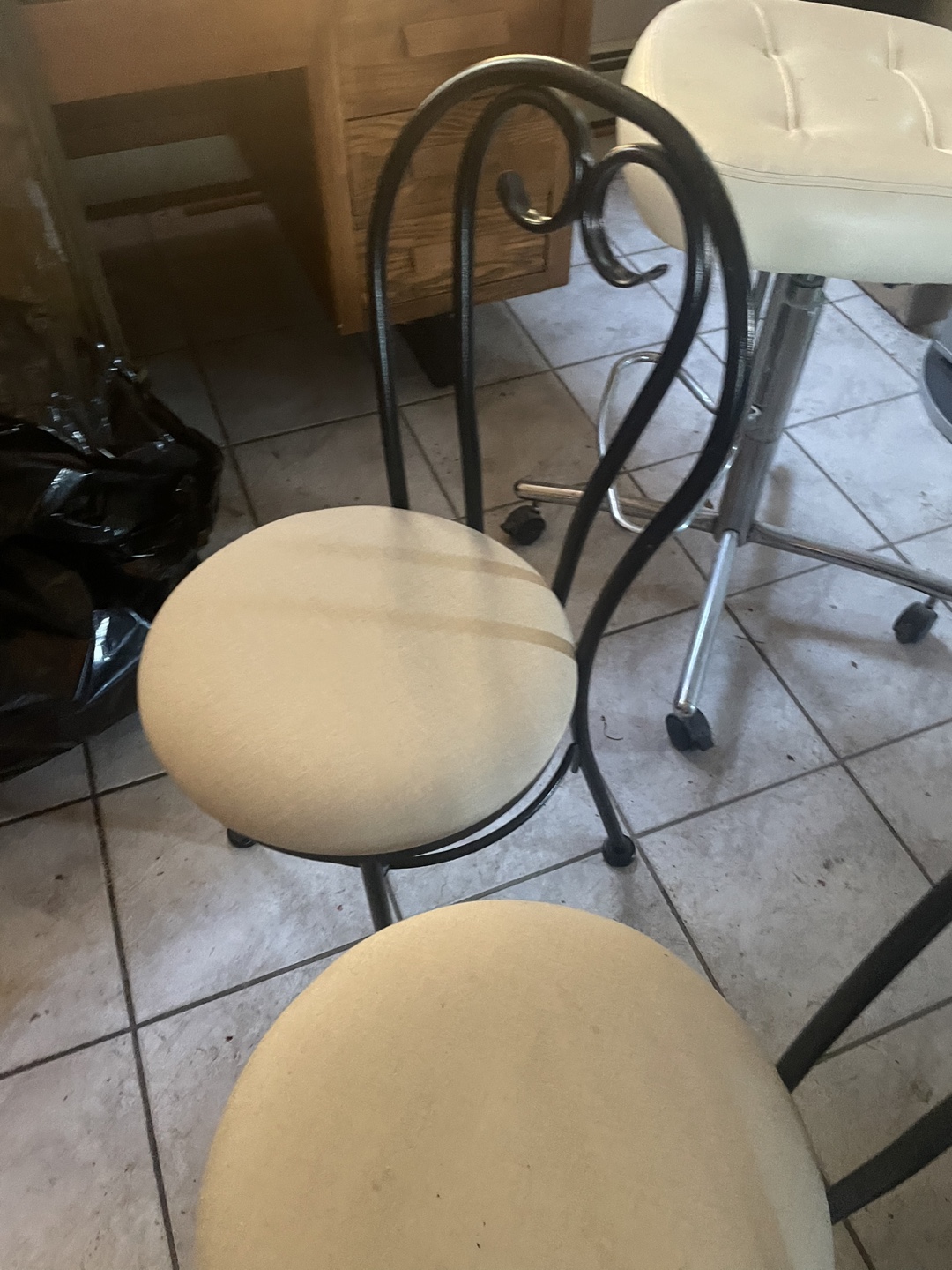 Pair of Metal Frame Accent Chairs - photo 2