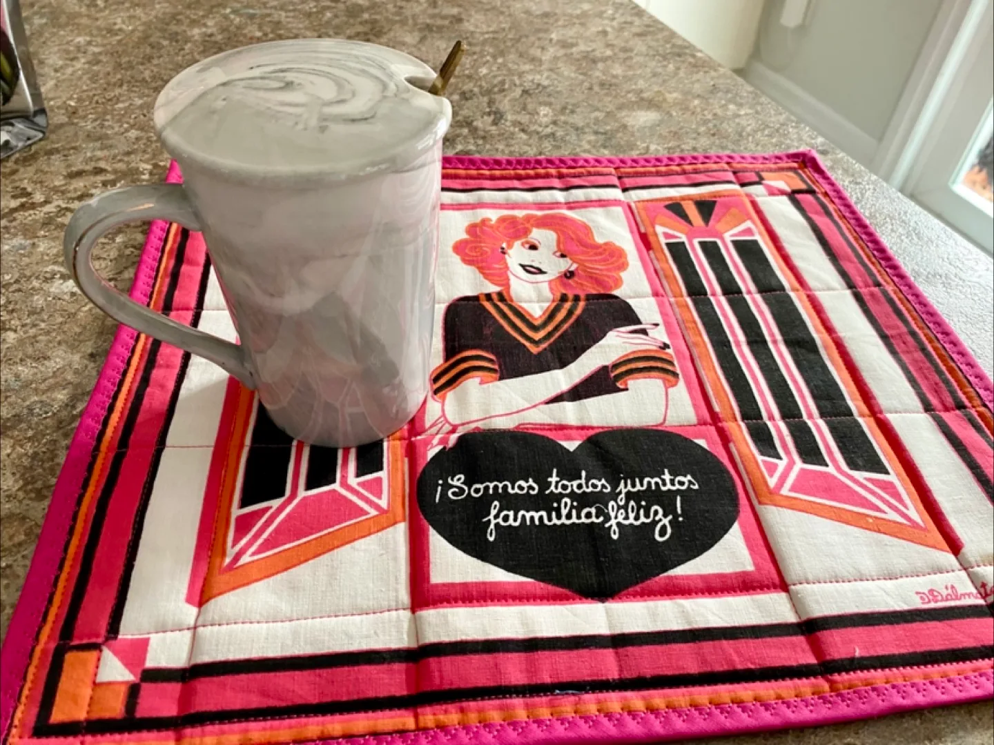 Handmade Quilted Snack Mat.  with Retro Design image indicator(3)