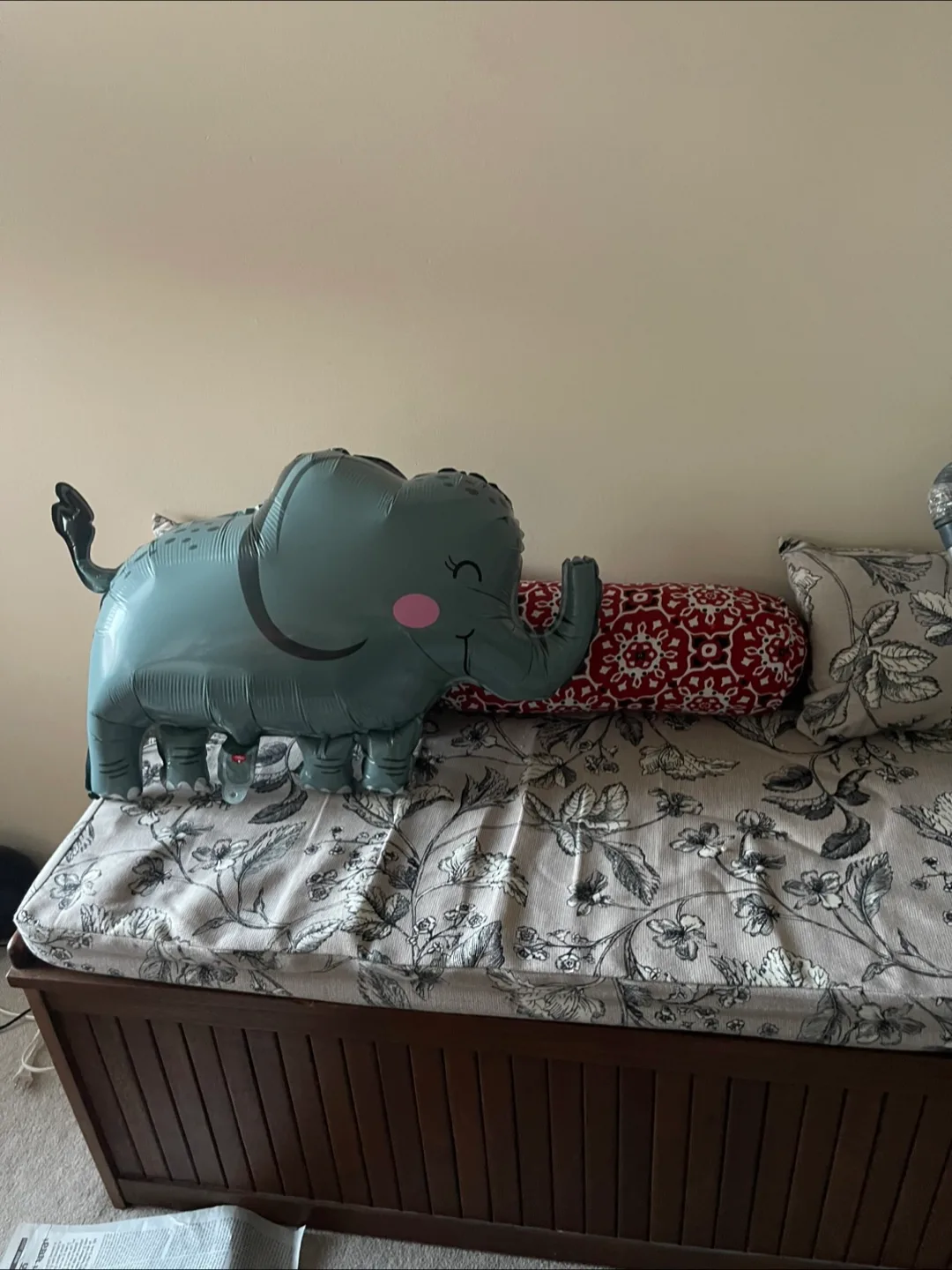 🏒 Adorable Grey Elephant Foil Balloon image indicator(3)