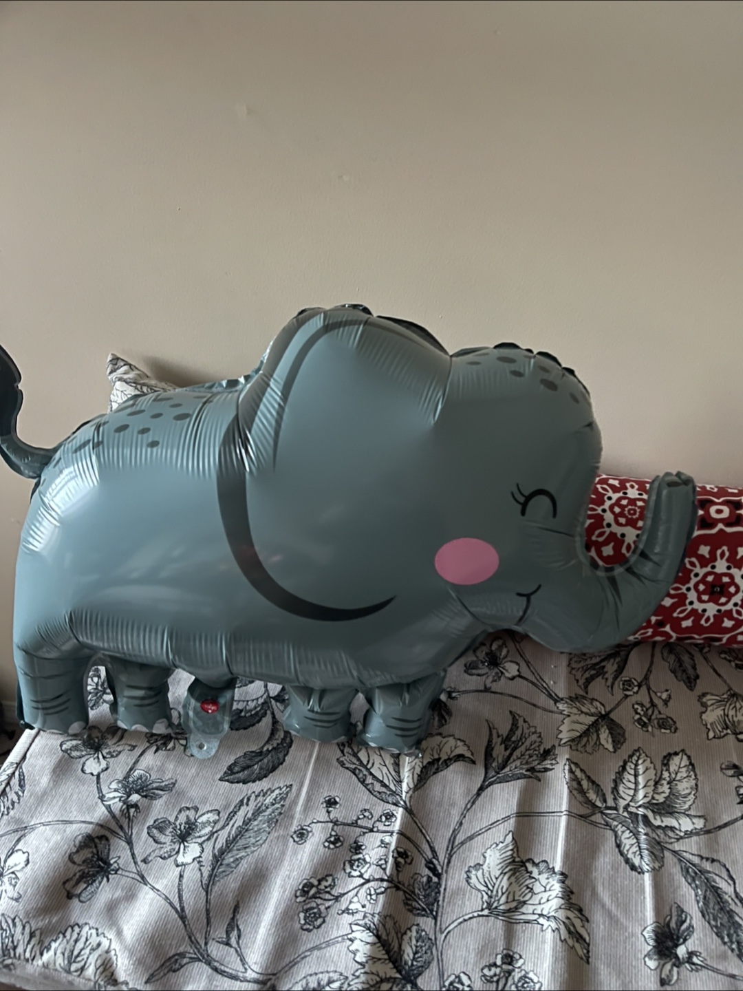 🏒 Adorable Grey Elephant Foil Balloon - photo 2