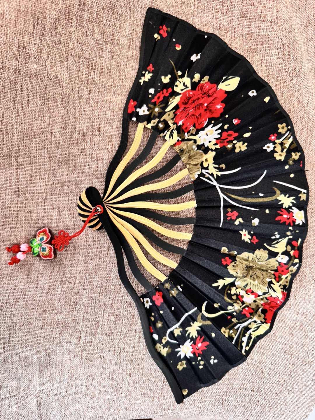 Pair of Floral Hand Fans - photo 3