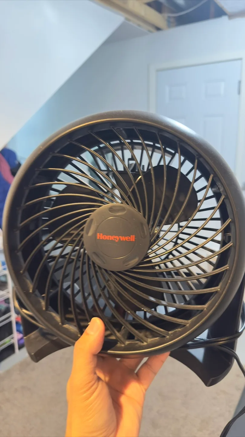 Honeywell Mini Fan 🏒 thumbnail