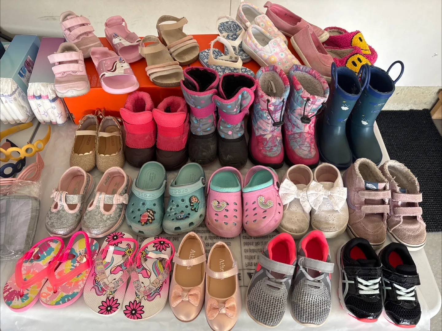 Girls' Shoes thumbnail