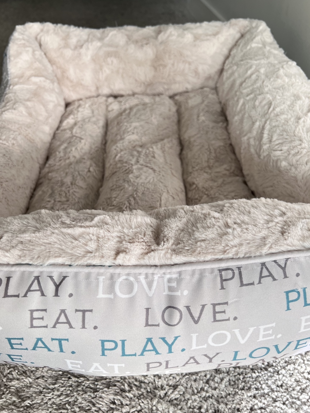 Fringe Studio Pet Bed - 25” x 21” - photo 3