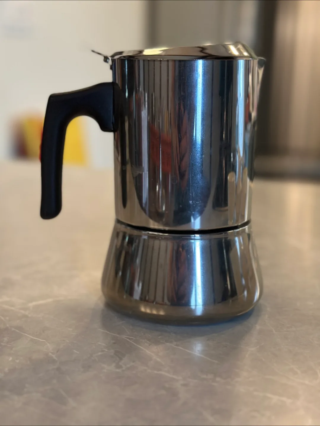 Bialetti Moka Express Stovetop Espresso Maker thumbnail