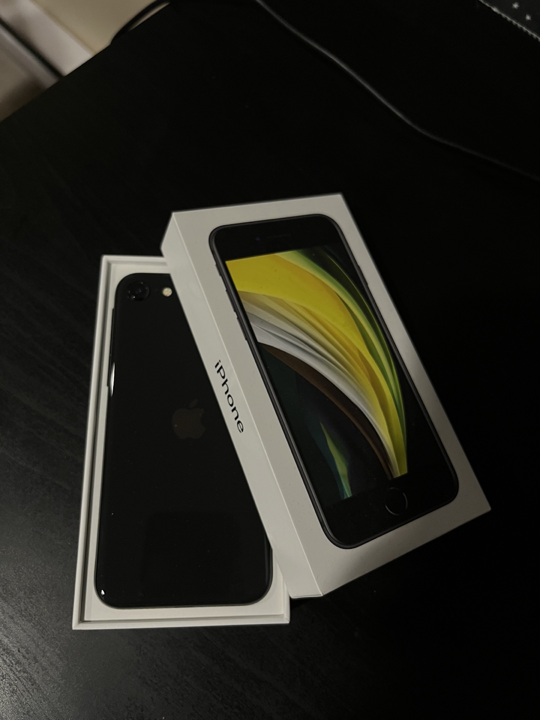iPhone SE (2020) - Black - 64GB - Excellent Condition