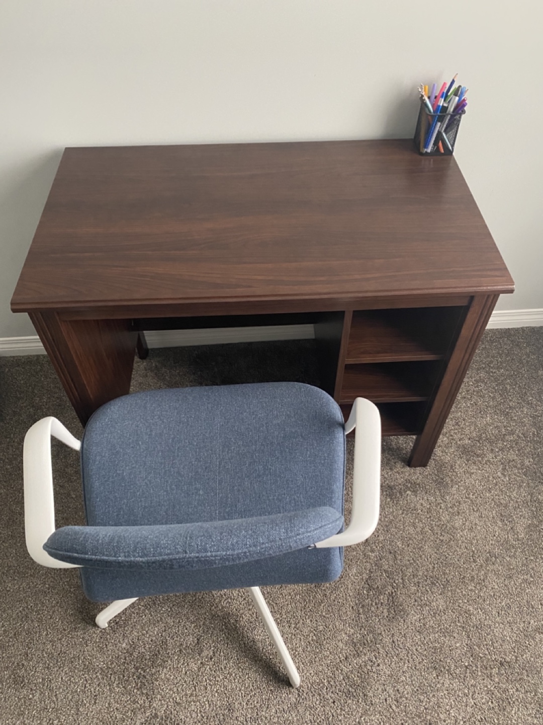 Desk and chair - photo 2