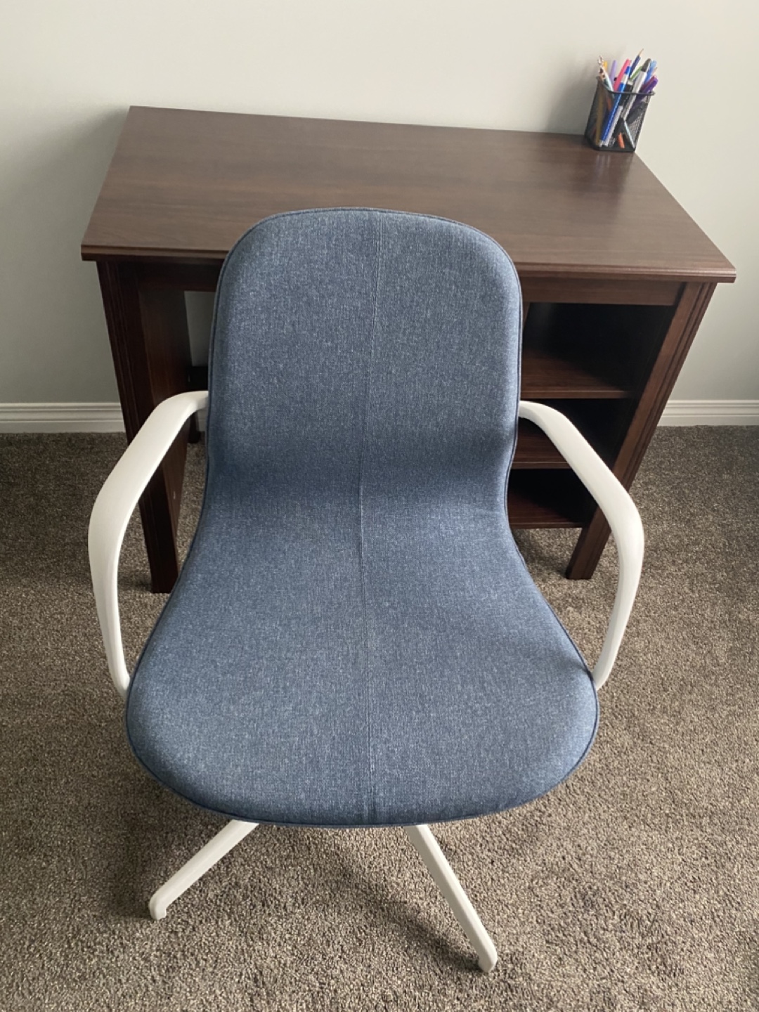 Desk and chair - photo 4