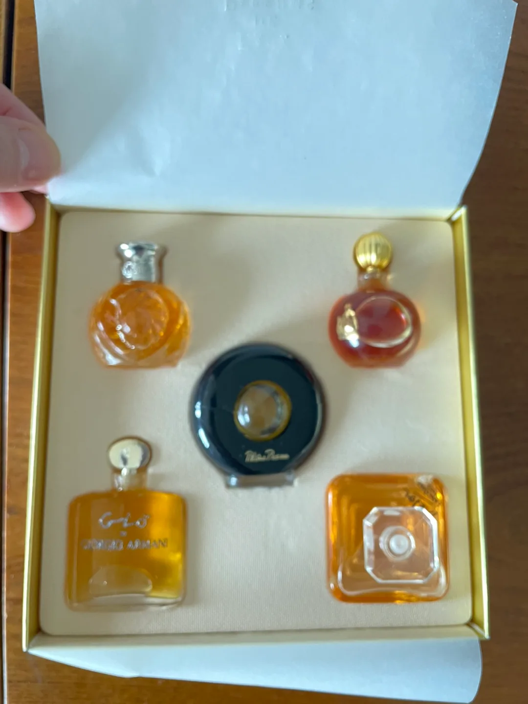Vintage Perfume Gift Set - Haute Collection Miniatures image indicator(2)