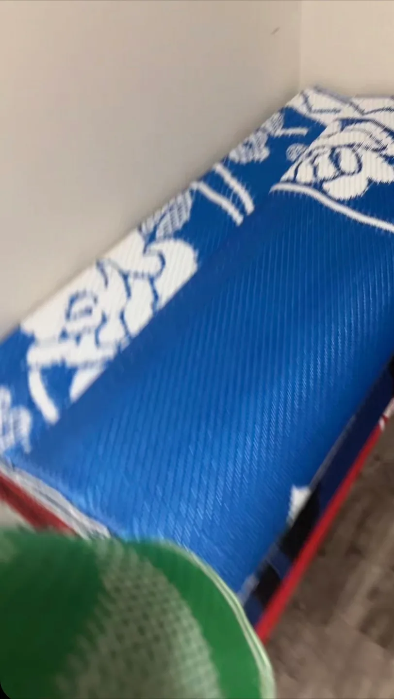 🏒 Green and White Plastic Mat image indicator(7)