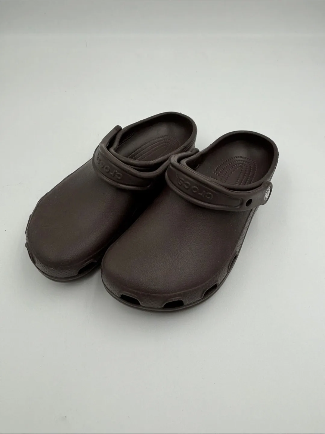 Brown Crocs Classic Clogs New image indicator(4)