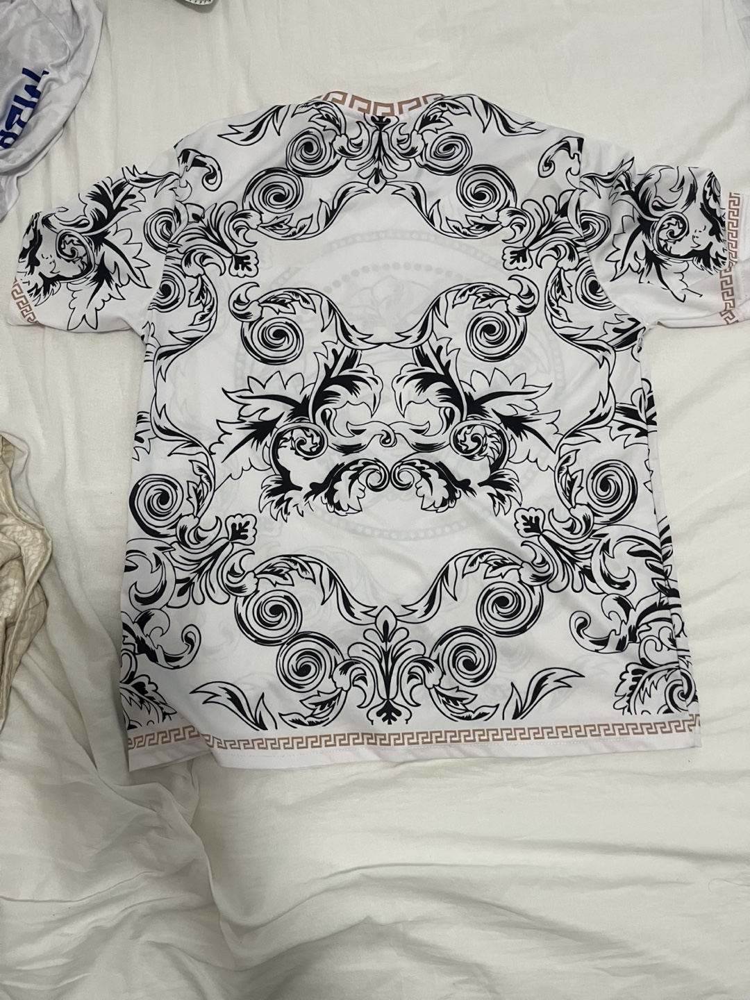 Versace Medusa Real Madrid jersey - photo 2