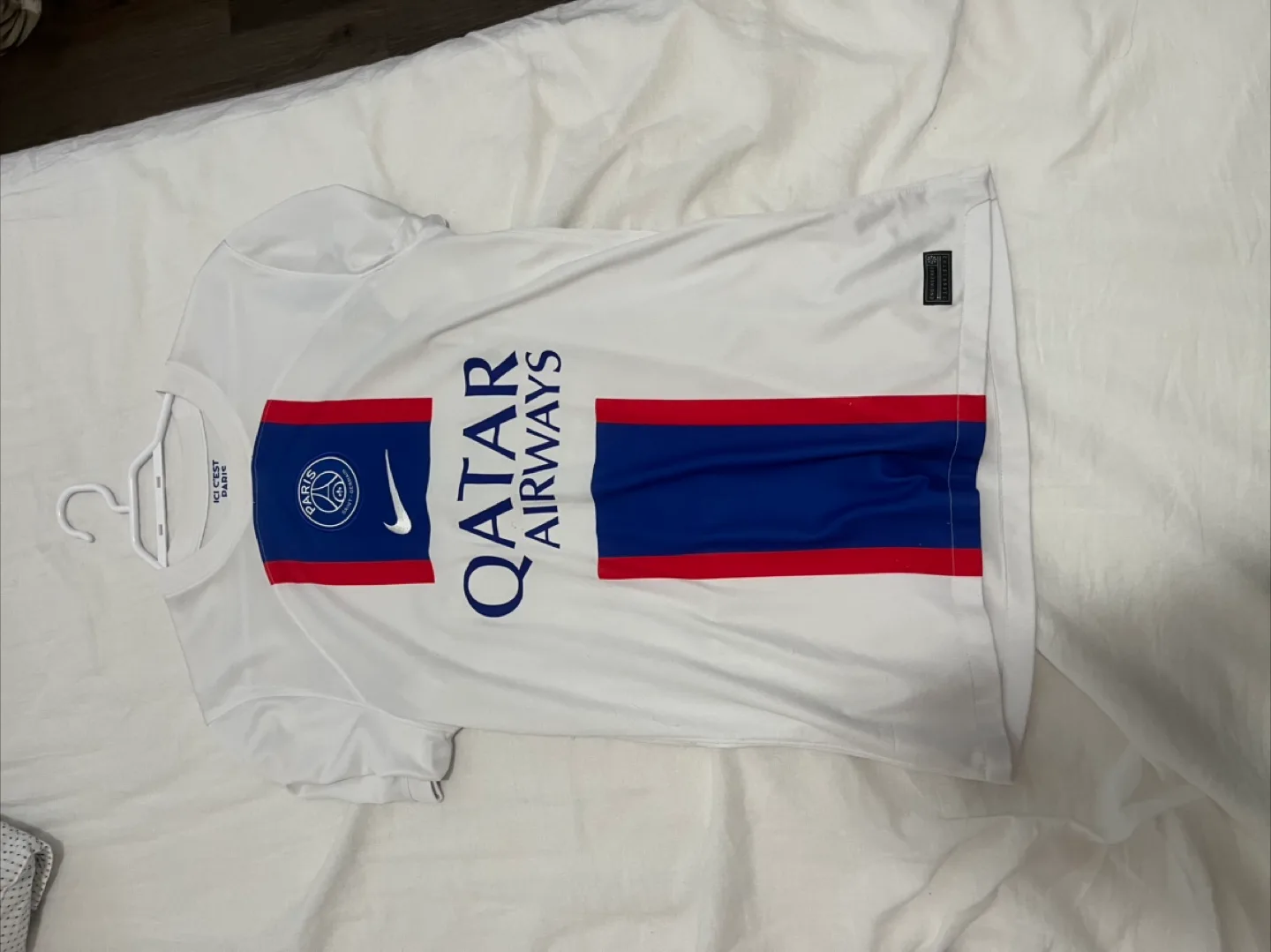 Paris Saint-Germain Nike Jersey thumbnail