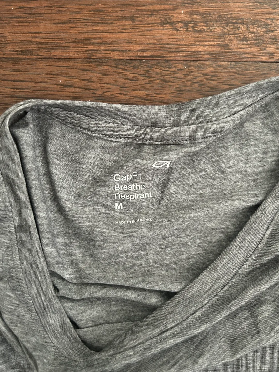 GapFit Breathe Respriant Grey T-Shirt - Size Medium thumbnail