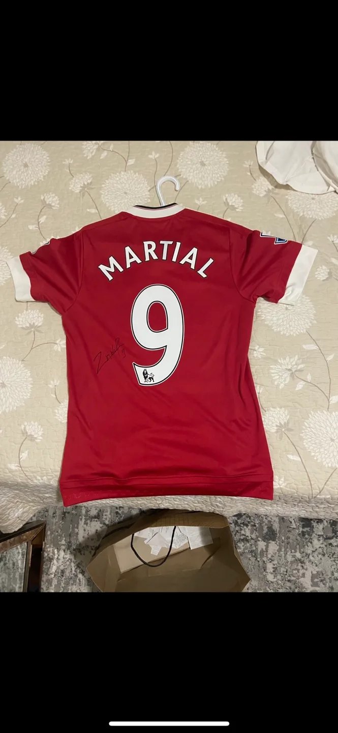Signed Anthony Martial Manchester United Jersey thumbnail