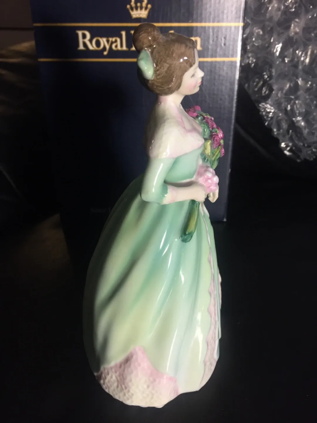Royal Doulton Figurine - happy birthday image indicator(3)