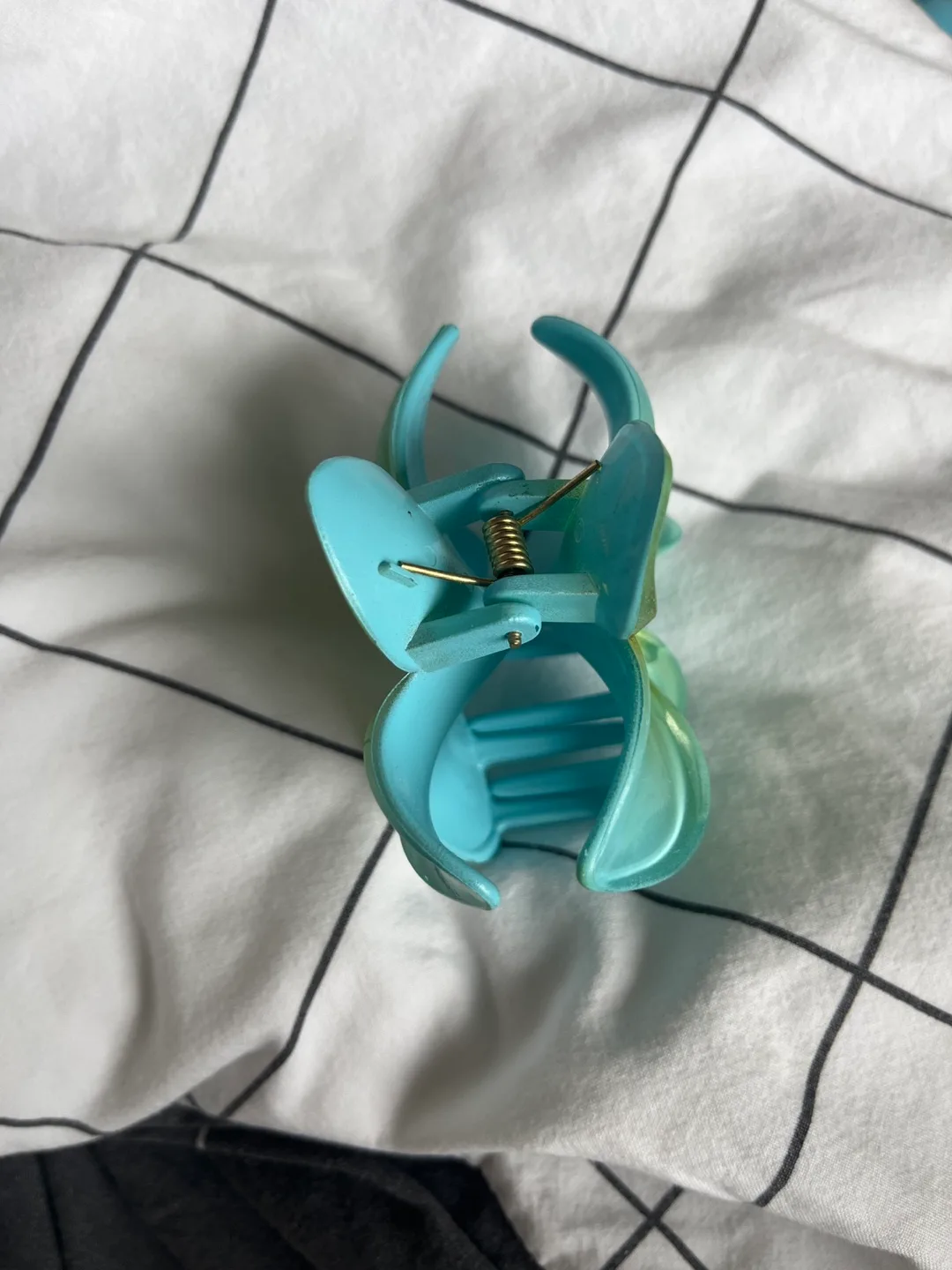 Plumeria Flower Hair Claw Clip image indicator(2)