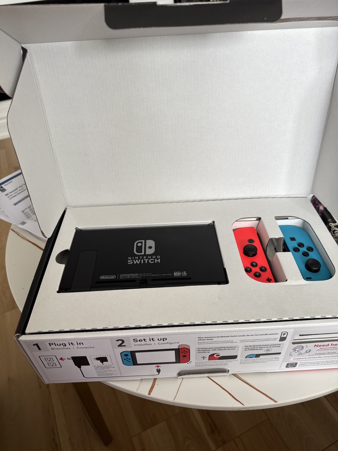 Nintendo Switch Console with Mario Kart 8 Deluxe - photo 2