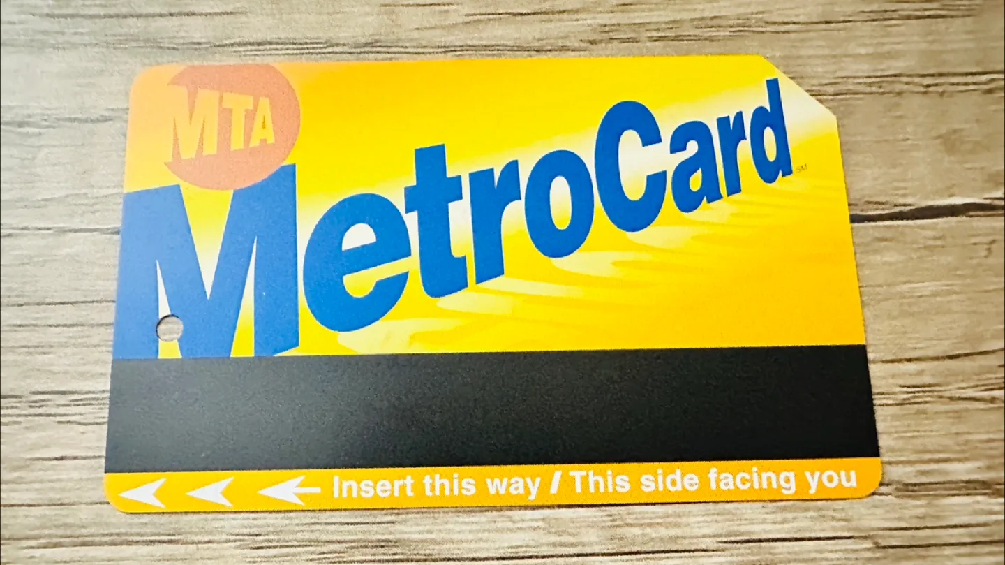 Lot of 5 Collectible MTA MetroCards image indicator(6)