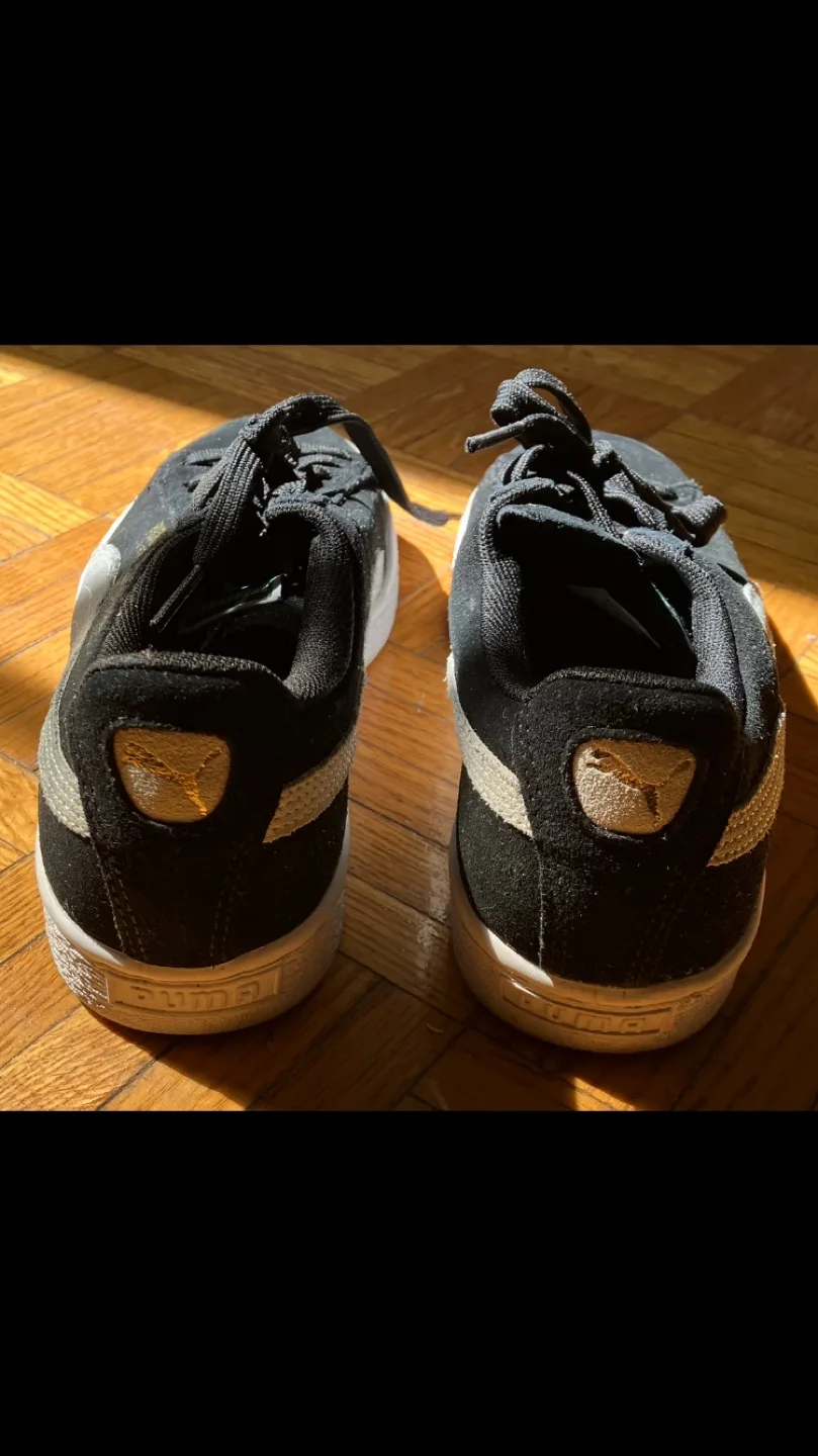 Puma Suede Classic XXI Black Sneakers - Women's Size 8 👟🖤🧡🤍 🏒 image indicator(6)