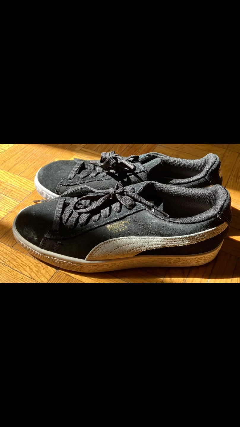 Puma Suede Classic XXI Black Sneakers - Women's Size 8 👟🖤🧡🤍 🏒 image indicator(3)