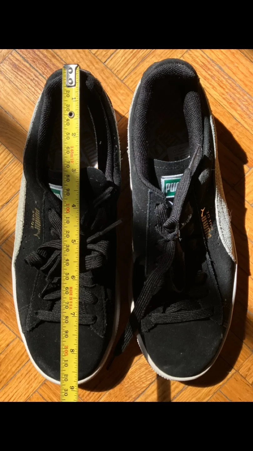 Puma Suede Classic XXI Black Sneakers - Women's Size 8 👟🖤🧡🤍 🏒 image indicator(2)