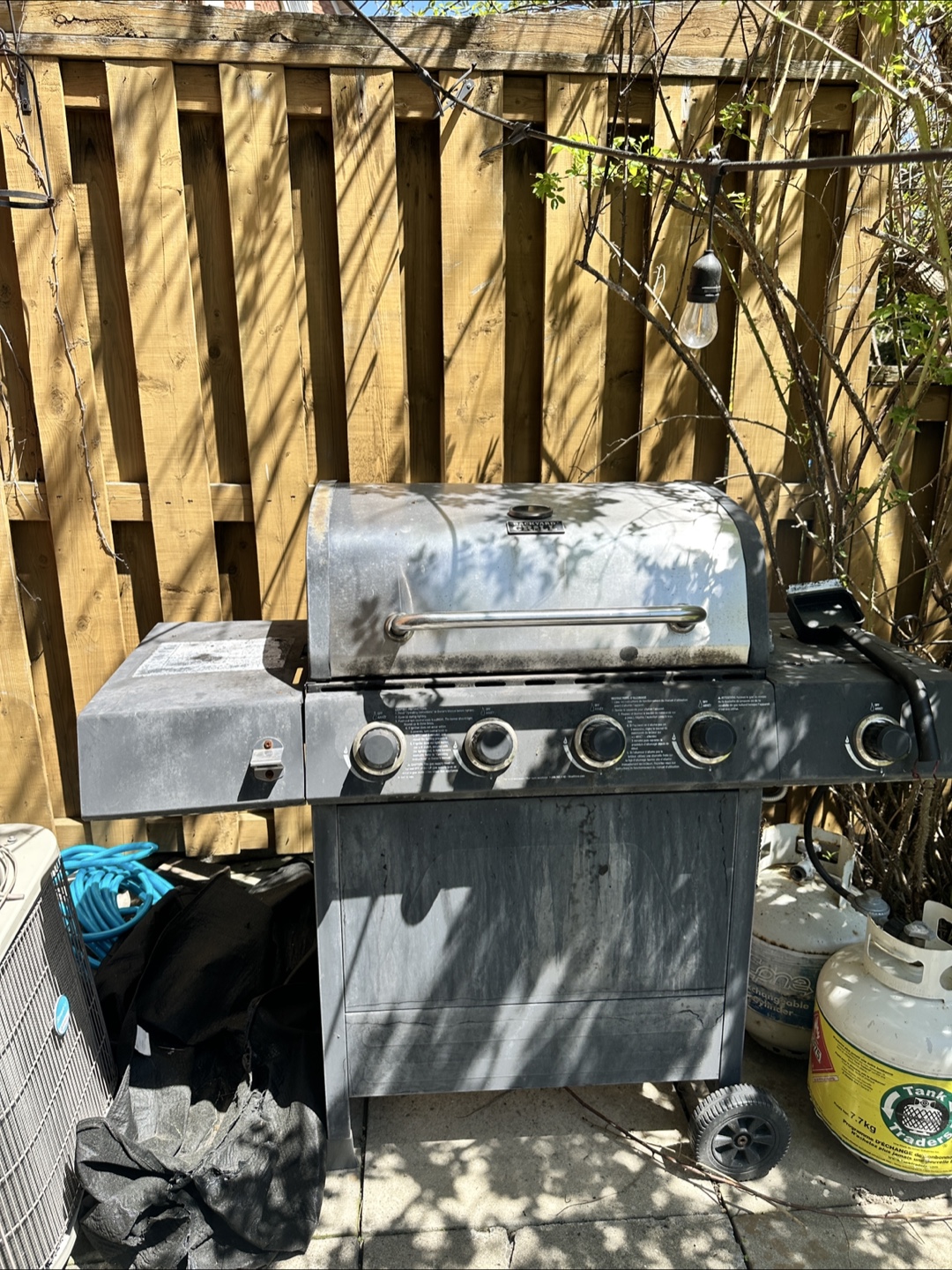 Used 4-Burner Gas BBQ Grill