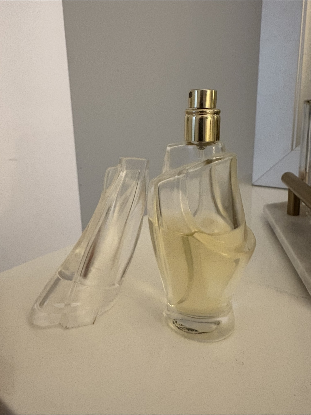 Donna Karan Cashmere Mist Eau de Parfum Spray - photo 3