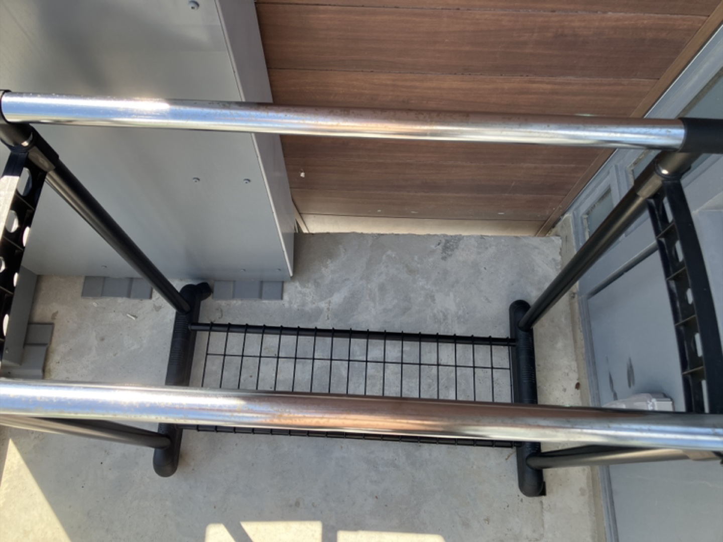 Double Clothing Rack with Shelf - photo 4