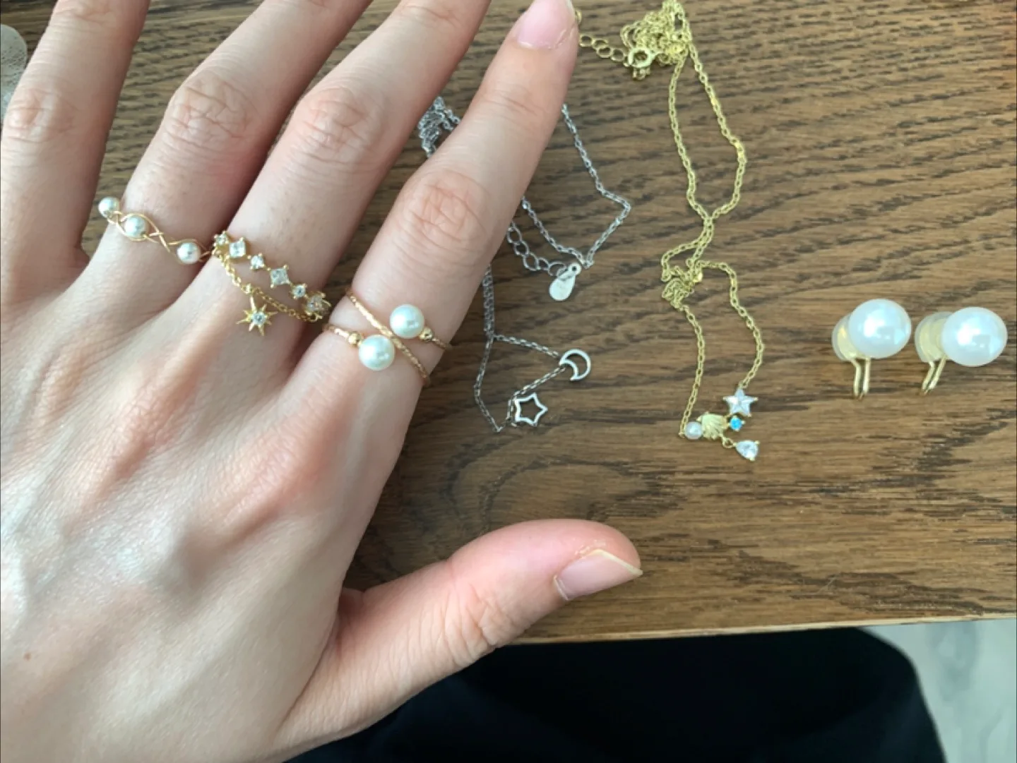 Dainty Gold and Pearl Jewellery Set thumbnail