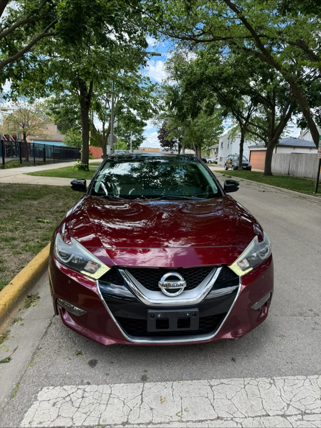 2016 Nissan Maxima SL Sedan thumbnail
