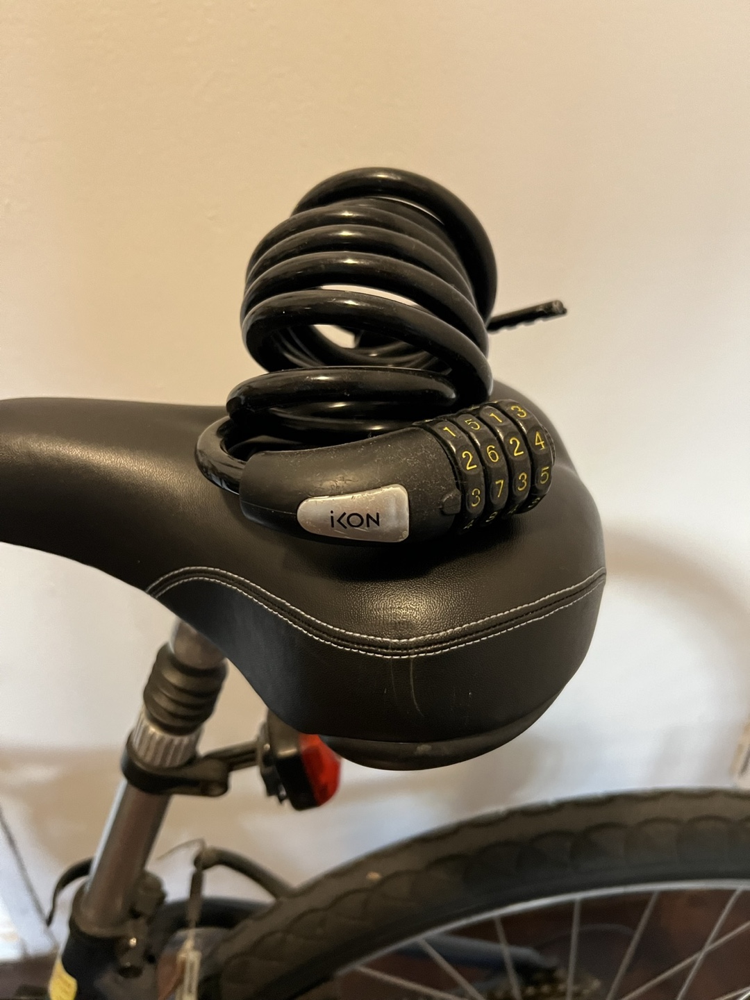 Schwinn Women's Hybrid Bike with Accessories - photo 3