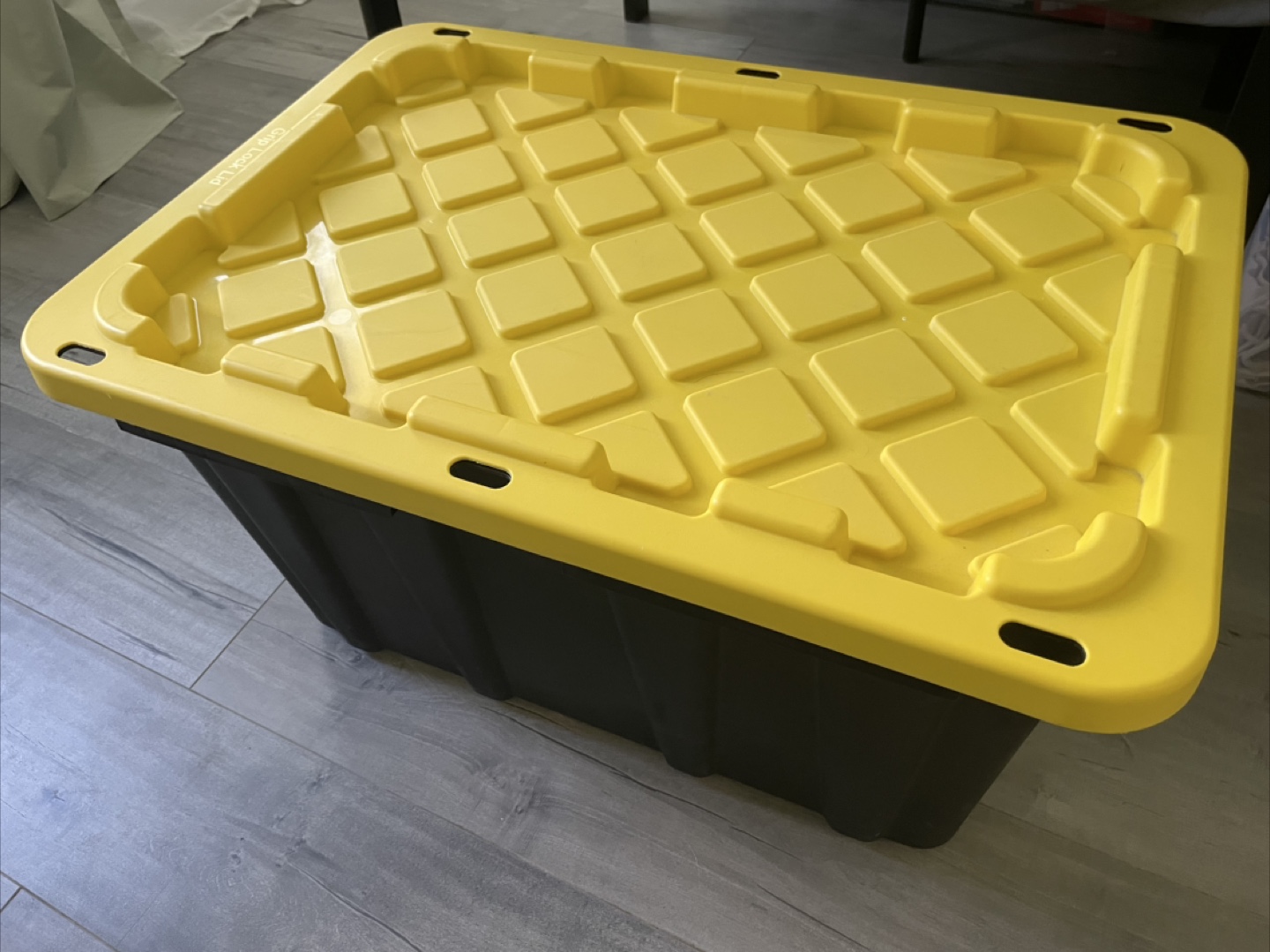 102L Large Storage Bin With Lid