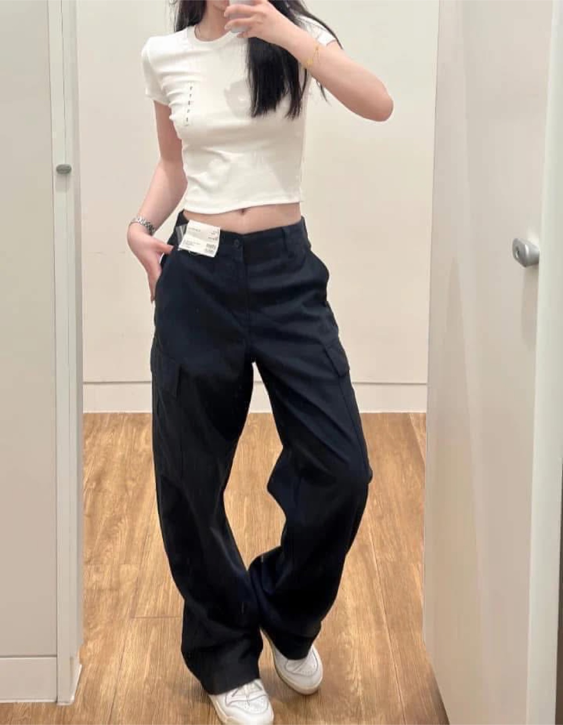 UNIQLO Women's Cargo Pants - Multiple Colours Available - photo 2