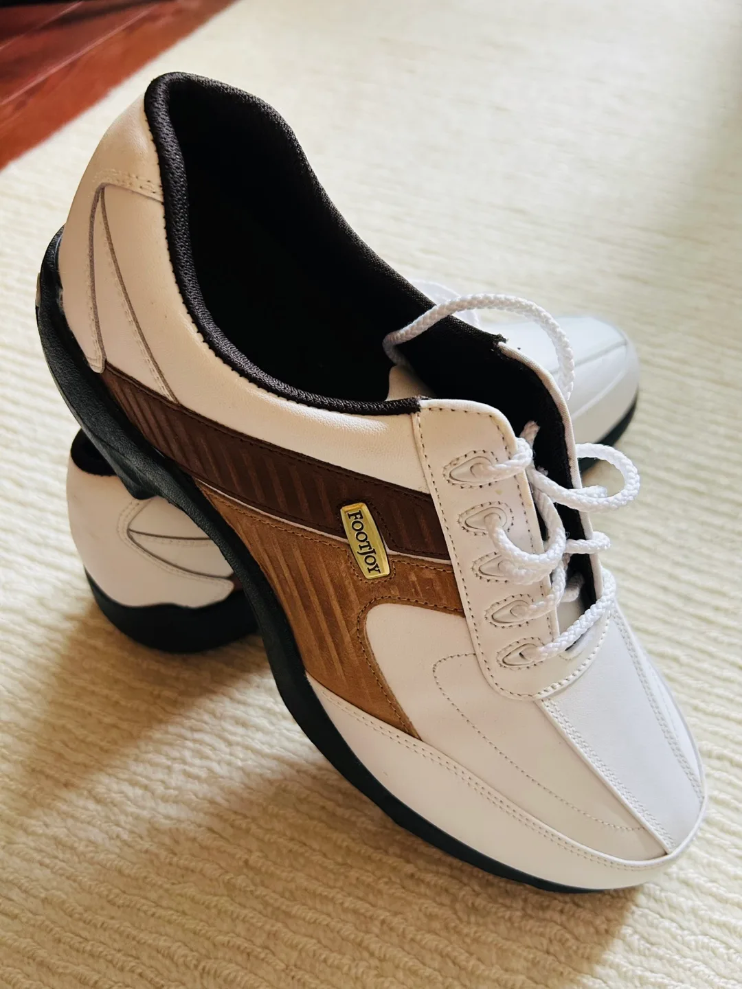 *NEW* FootJoy SuperLite Men’s Golf Shoe (# 9.5) thumbnail