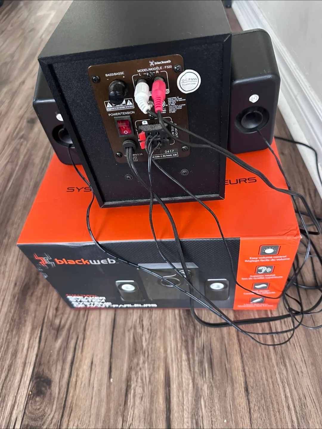Blackweb 2.1 Multimedia Speaker System thumbnail