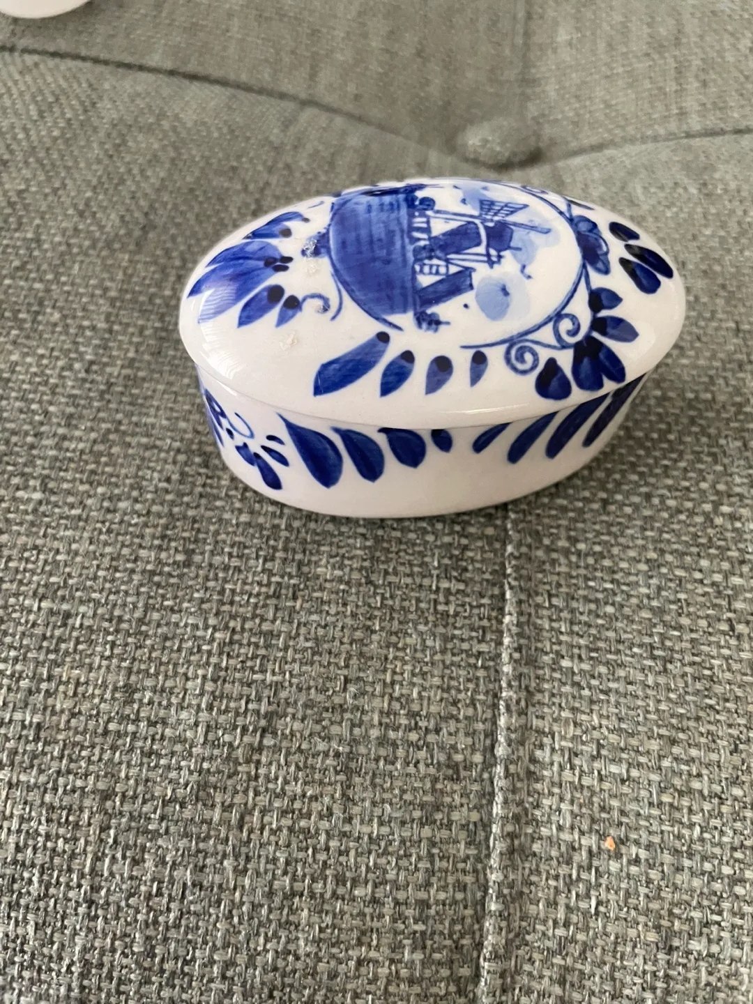 Vintage Royal Delft Hand-Painted Trinket Box thumbnail