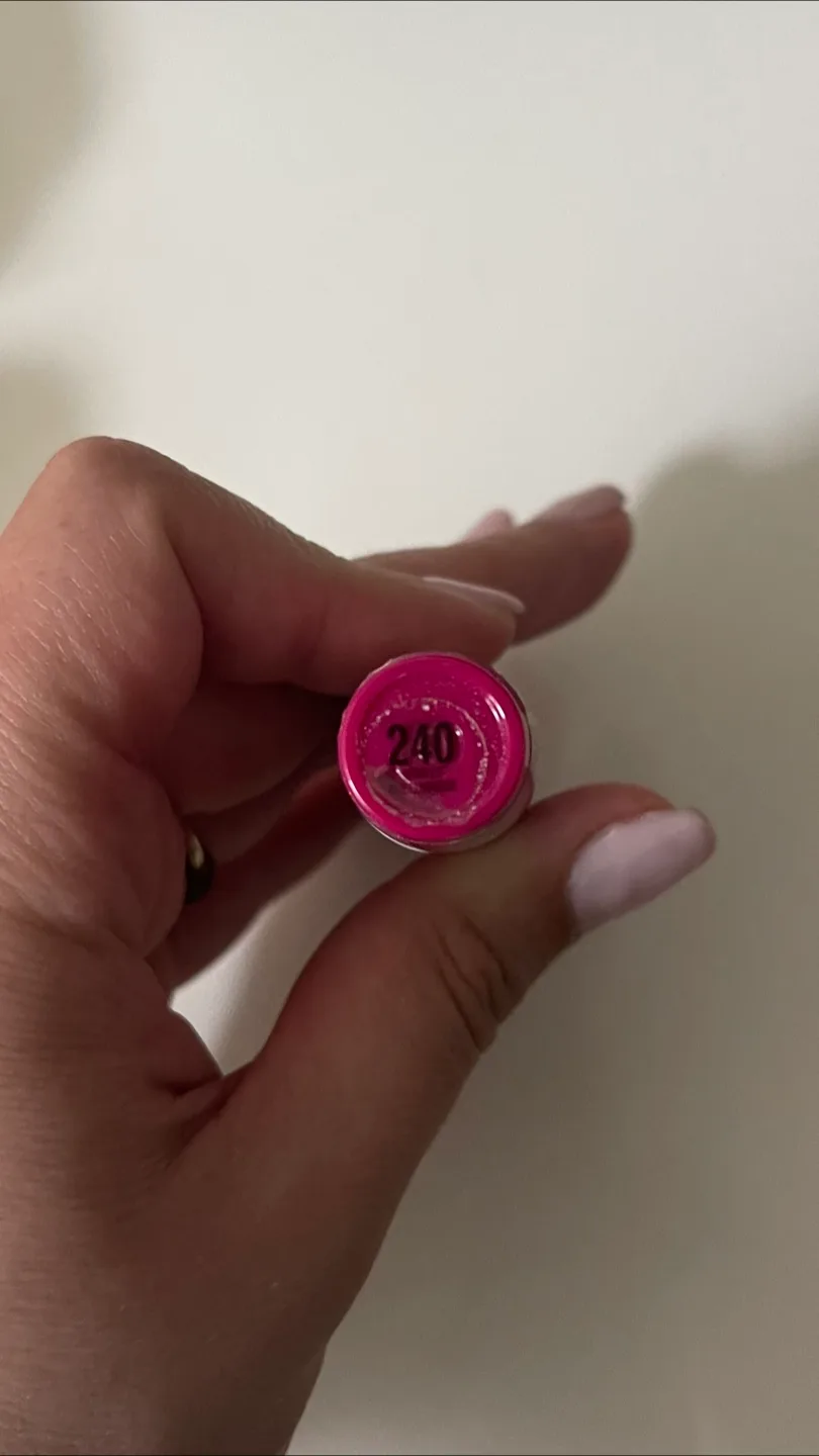 Revlon Kiss Cushion Lip Tint 240 🏒 image indicator(4)